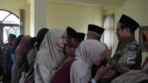 FDK UIN Walisongo Gelar Halal Bihalal dan Pembinaan Pegawai-Ormawa: Satu Irama dalam Spirit Kebersamaan