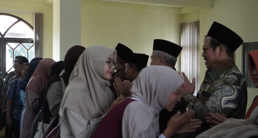 FDK UIN Walisongo Gelar Halal Bihalal dan Pembinaan Pegawai-Ormawa: Satu Irama dalam Spirit Kebersamaan