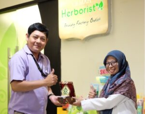 Dalami Psikologi Industri dan Organisasi, Mahasiswa BPI Kunjungi PT Victoria Care Indonesia Tbk